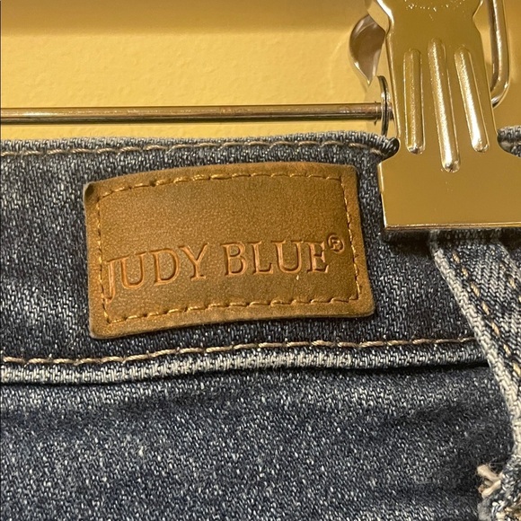 Womens Judy Blue Cropped Straight Leg Raw Hem Jeans - Picture 4 of 6